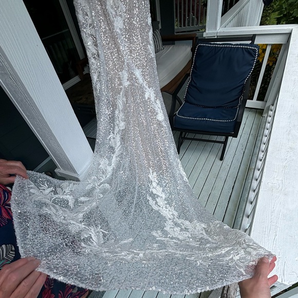 Galina Signature - Picture 5 of 14